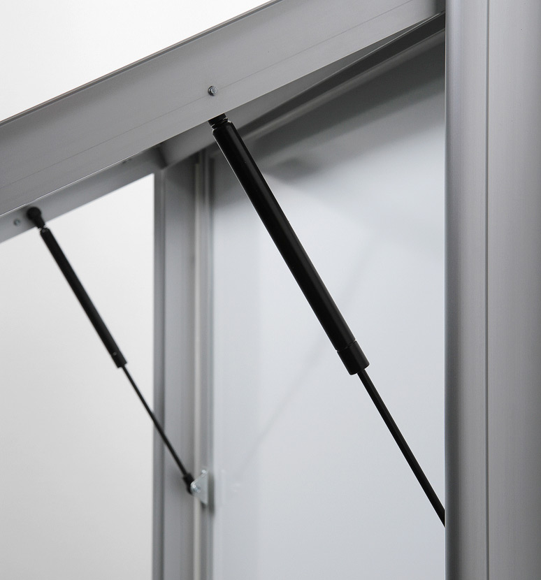 Vitrína 27xA4, robustný rám