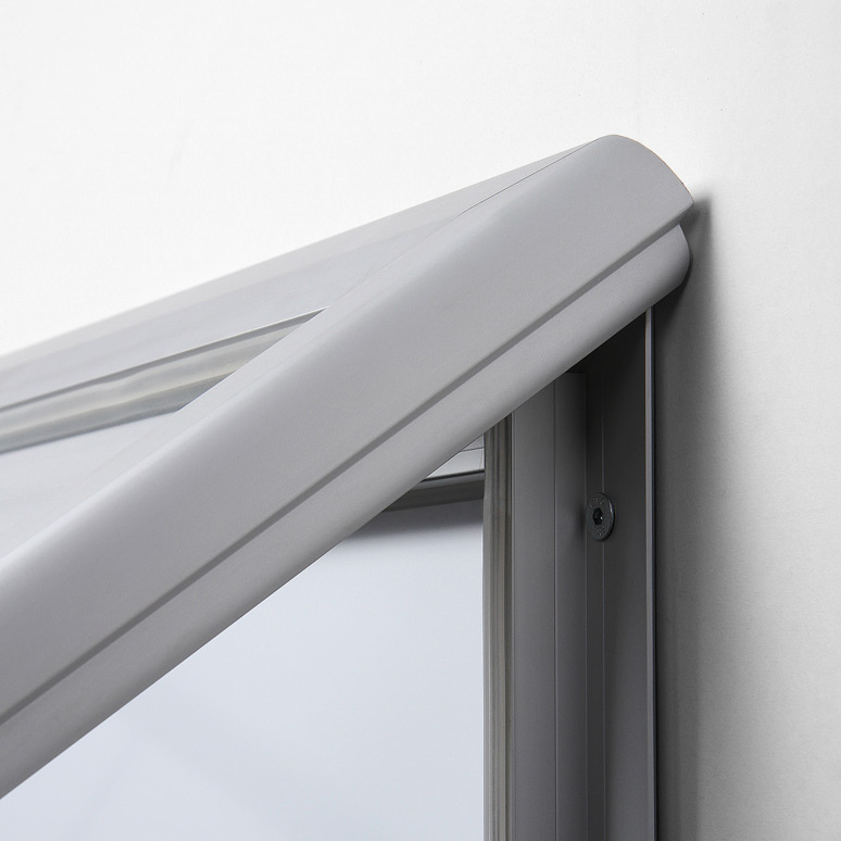 Vitrína 27xA4, strieborný elox